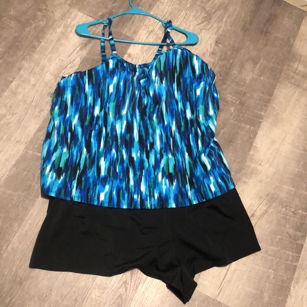 Womens swimsuit size 24W NWT